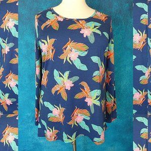 NWT LulaRoe Blue Floral Print Lynnae Top 3XL